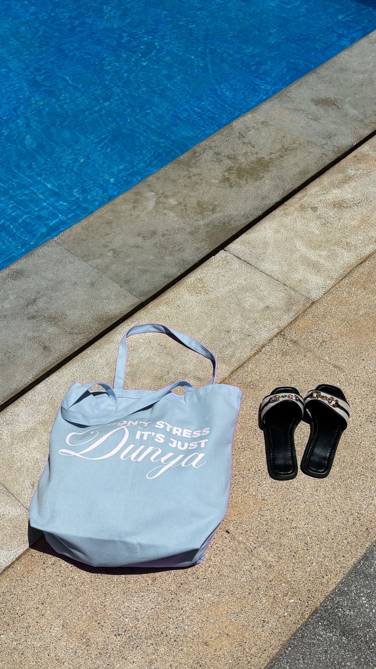 ÉDITION LIMITÉE Tote Bag XL Bleu - Don't stress it's just Dunya
