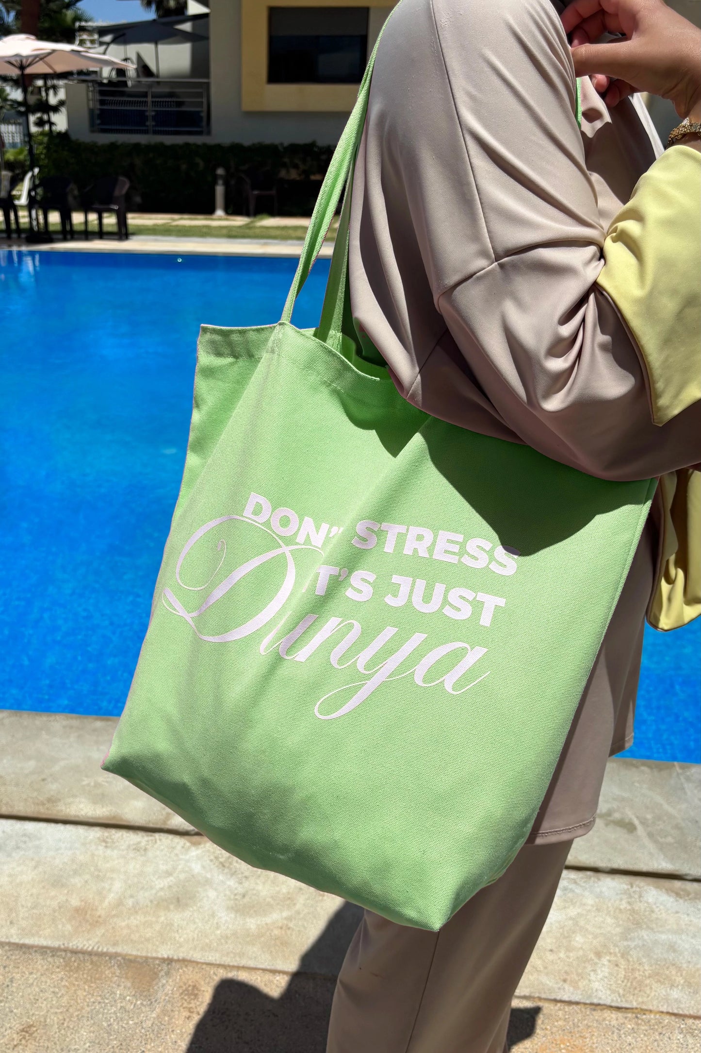 ÉDITION LIMITÉE Tote Bag XL Vert - Don't stress it's just Dunya